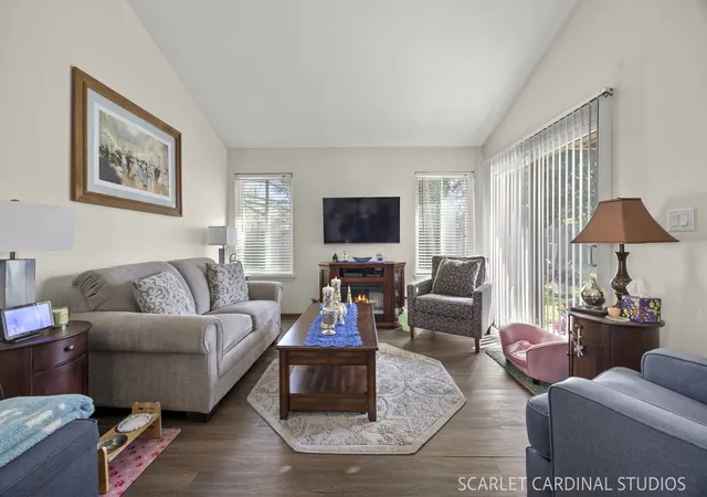 Photo 3 of Townhouse for sale at 449 Canterbury Dr, Carol Stream, IL 60188 | MLS# 12751944 | Listing updated on 2026-09-16
