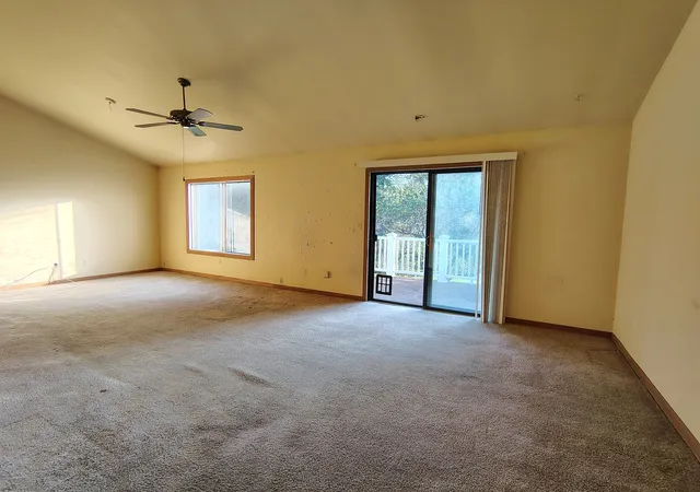 Photo 4 of Condo for sale at 5205 Woodmar Ct #C, Mc Henry, IL 60050 | MLS# 12751954 | Listing updated on 2026-10-30