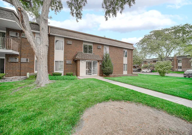 Photo 21 of Condo for sale at 1133 Miller Ln #106, Buffalo Grove, IL 60089 | MLS# 12751965 | Listing updated on 2026-10-07