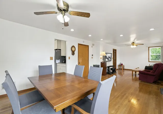 Photo 3 of Single family home for sale at 2170 Laura Ln, Des Plaines, IL 60018 | MLS# 12751968 | Listing updated on 2026-09-22