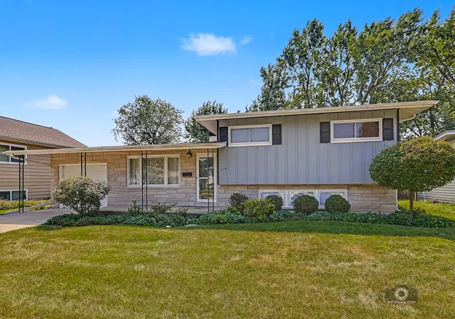Photo 1 of Single family home for sale at 2204 Douglas St, Joliet, IL 60435 | MLS# 12751977 | Listing updated on 2026-09-17
