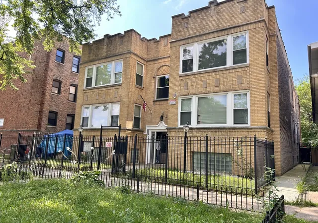 Multi family home for sale at 6950 S Indiana Ave, Chicago, IL 60637 | MLS# 12751982