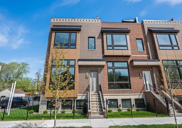 Photo 1 of Single family home for sale at 710 E 41 Street, Chicago, IL 60653 | MLS# 12751986 | Listing updated on 2026-09-12