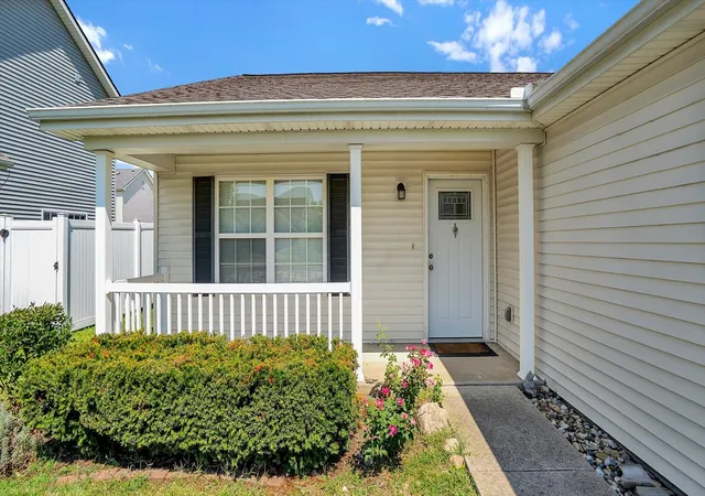 Photo 2 of Single family home for sale at 710 Yalow Dr, Champaign, IL 61822 | MLS# 12752006 | Listing updated on 2026-10-05