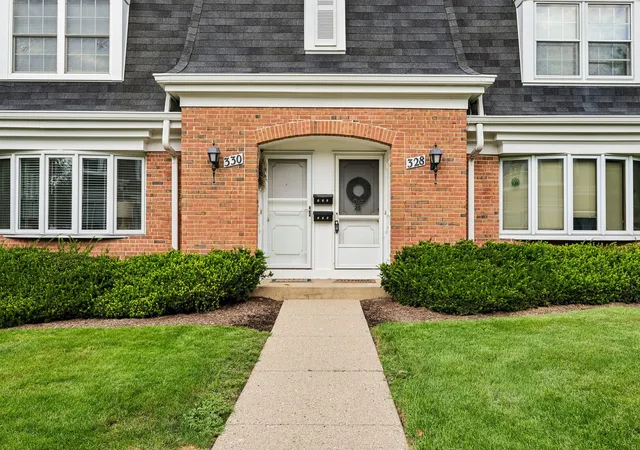 Photo 2 of Townhouse for sale at 328 Eastern Ave, Barrington, IL 60010 | MLS# 12752014 | Listing updated on 2026-09-11