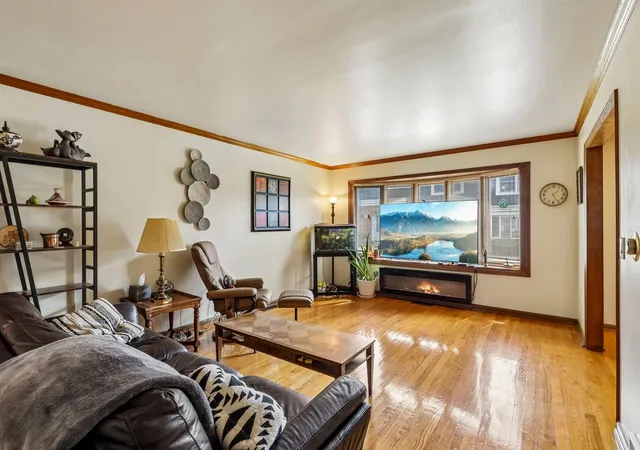 Photo 3 of Townhouse for sale at 328 Eastern Ave, Barrington, IL 60010 | MLS# 12752014 | Listing updated on 2026-09-11