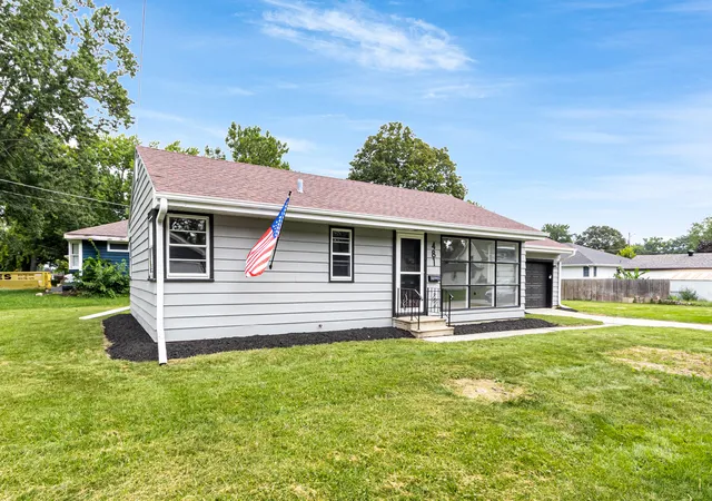 Photo 2 of Single family home for sale at 481 W 5th Street, Sandwich, IL 60548 | MLS# 12752018 | Listing updated on 2026-09-14