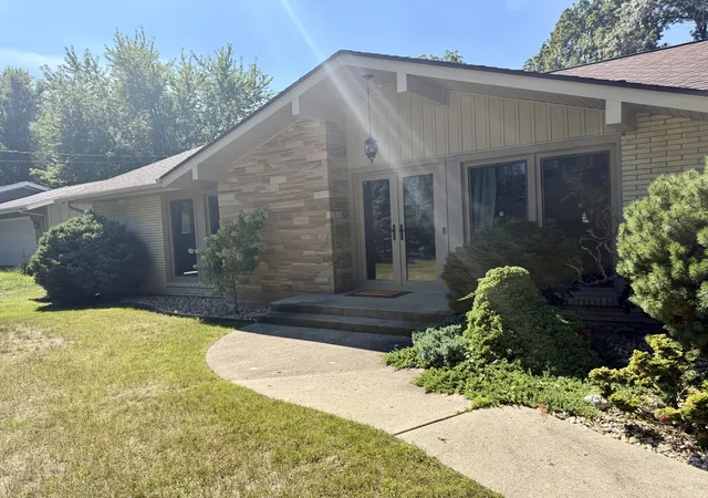 Photo 2 of Single family home for sale at 2970 Reid Farm Rd, Rockford, IL 61114 | MLS# 12752027 | Listing updated on 2026-09-12