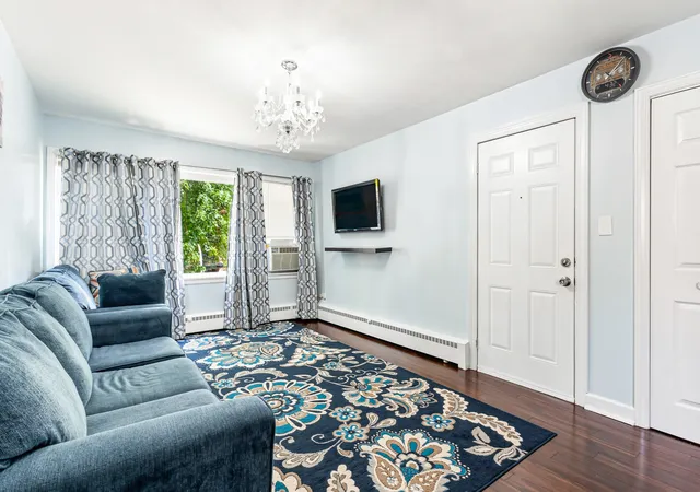 Listing Photo 3 - Condo for sale in building located at 5342 N California Ave, Chicago, IL 60625 - Unit #2N