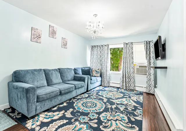 Listing Photo 4 - Condo for sale in building located at 5342 N California Ave, Chicago, IL 60625 - Unit #2N