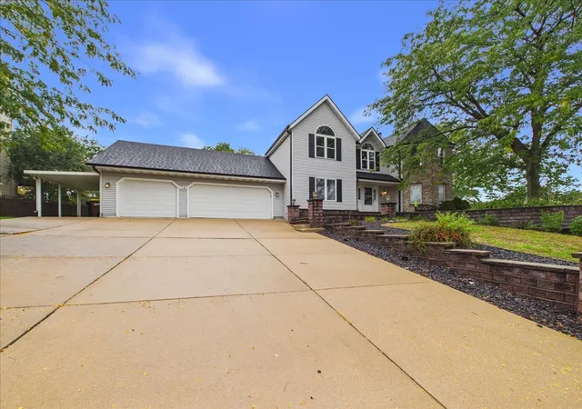 Photo 2 of Single family home for sale at 3686 Stubai Trl, Rockford, IL 61114 | MLS# 12752042 | Listing updated on 2026-09-22
