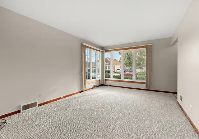 Photo 3 of Single family home for sale at 7734 S Keeler Ave, Chicago, IL 60652 | MLS# 12752053 | Listing updated on 2026-09-24