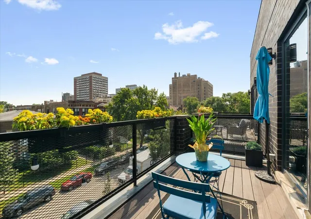 Photo 3 of Condo for sale at 4858 N Kenmore Ave #3N, Chicago, IL 60640 | MLS# 12752054 | Listing updated on 2026-09-16
