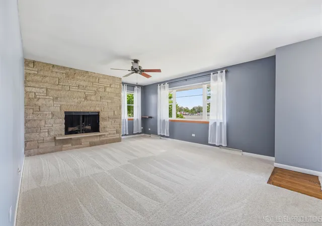 Photo 4 of Single family home for sale at 15 S 10th Street, St. Charles, IL 60174 | MLS# 12752058 | Listing updated on 2026-09-13