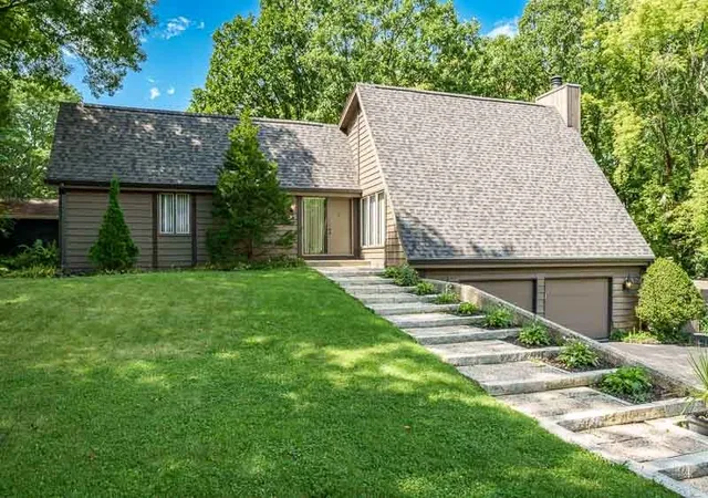 Photo 1 of Sale Pending at 2252 Jonquil Pl, Rockford, IL 61107 | MLS# 12752066 | Listing updated on 2026-09-23