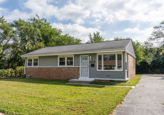 Photo 1 of Single family home for sale at 16419 Oxford Dr, Markham, IL 60428 | MLS# 12752075 | Listing updated on 2026-09-19