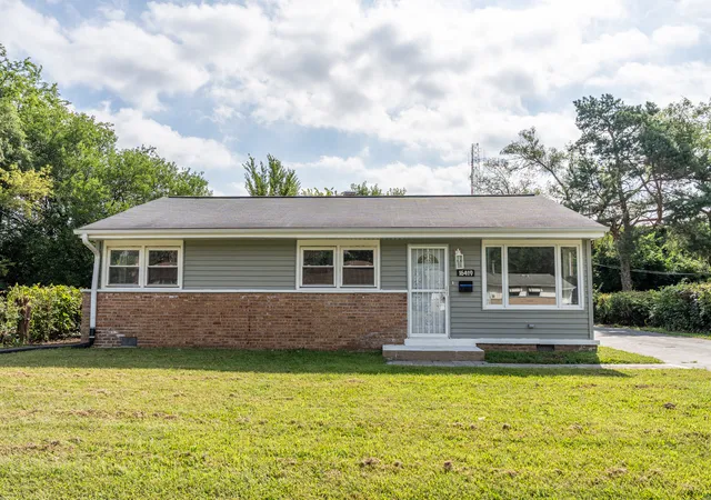Photo 2 of Single family home for sale at 16419 Oxford Dr, Markham, IL 60428 | MLS# 12752075 | Listing updated on 2026-09-19