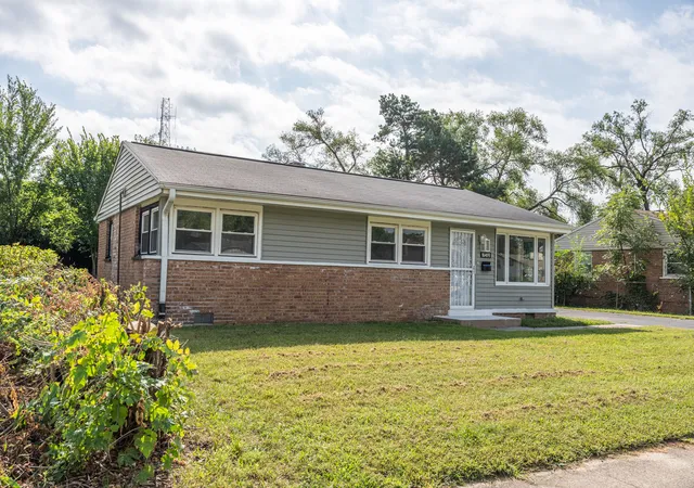 Photo 3 of Single family home for sale at 16419 Oxford Dr, Markham, IL 60428 | MLS# 12752075 | Listing updated on 2026-09-19
