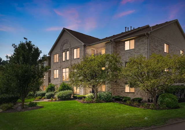 Photo 1 of Condo for sale at 6835 Forestview Dr #2C, Oak Forest, IL 60452 | MLS# 12752088 | Listing updated on 2026-09-23