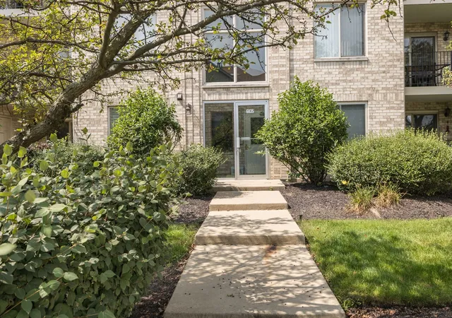Photo 2 of Condo for sale at 6835 Forestview Dr #2C, Oak Forest, IL 60452 | MLS# 12752088 | Listing updated on 2026-09-23