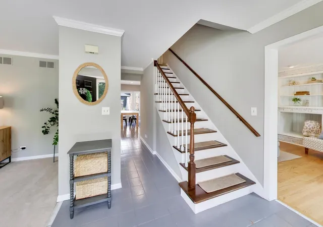 Photo 2 of Single family home for sale at 925 Hidden Lake Rd, Naperville, IL 60565 | MLS# 12752098 | Listing updated on 2026-09-14