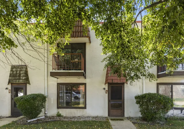 Photo 2 of Condo for sale at 743 E Fullerton Ave #108, Glendale Heights, IL 60139 | MLS# 12752102 | Listing updated on 2026-09-16