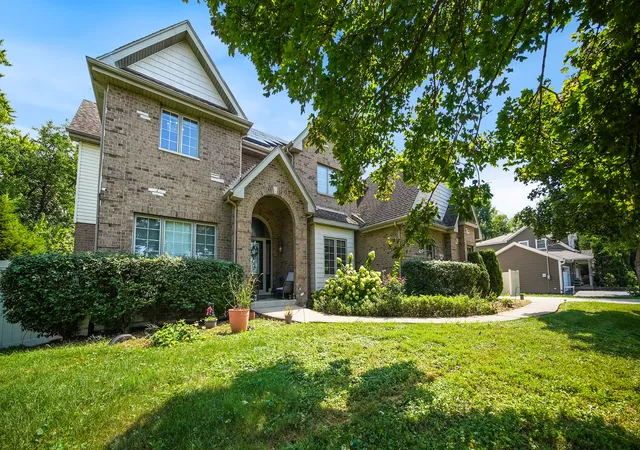 Photo 3 of Single family home for sale at 12327 S 71st Court, Palos Heights, IL 60463 | MLS# 12752112 | Listing updated on 2026-09-25