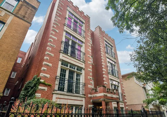 Photo 2 of Condo for sale at 2049 W Morse Ave #4W, Chicago, IL 60645 | MLS# 12752134 | Listing updated on 2026-09-16