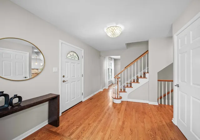 Photo 3 of Sale Pending at 2820 Beckwith Ct, Northbrook, IL 60062 | MLS# 12752136 | Listing updated on 2026-10-07