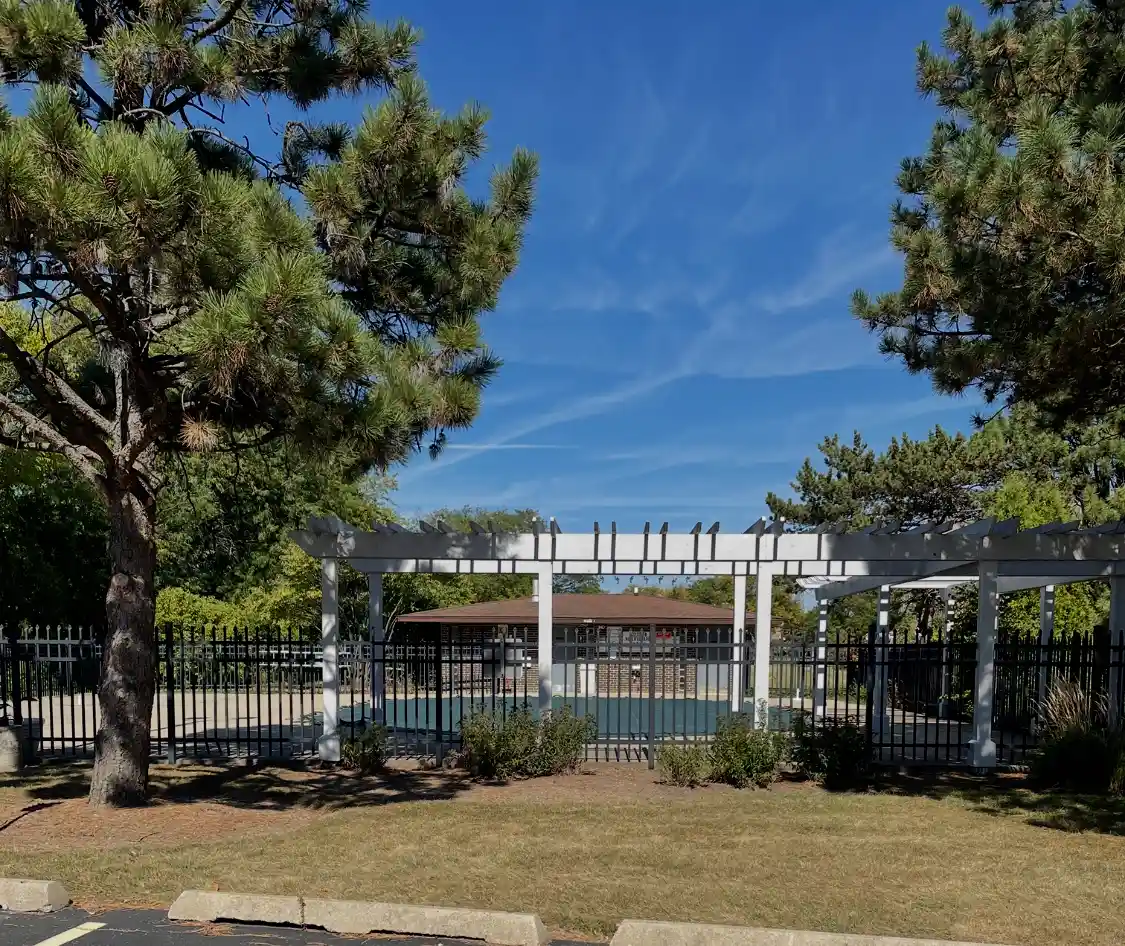 Listing Photo 18 - Condo for sale in 650 Perrie Dr located at 650 Perrie Dr, Elk Grove Village, IL 60007 - Unit #304