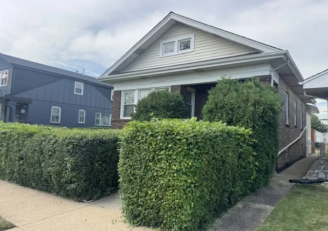 Photo 1 of Single family home for sale at 2726 Clarence Ave, Berwyn, IL 60402 | MLS# 12752144 | Listing updated on 2026-09-21