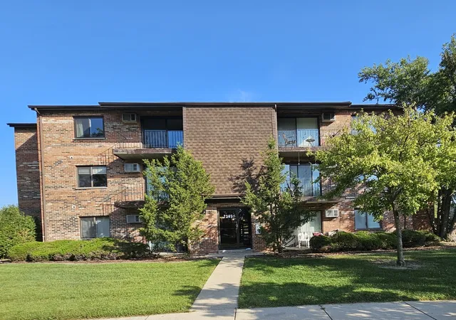 Photo 1 of Condo for sale at 7305 Tiffany Dr #2D, Orland Park, IL 60462 | MLS# 12752172 | Listing updated on 2026-09-23