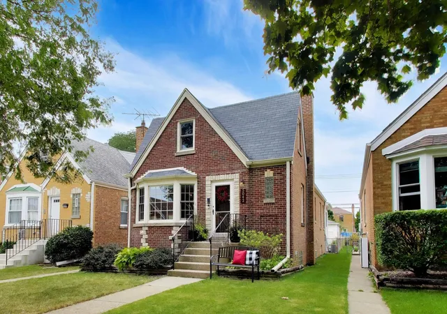 Photo 2 of Single family home for sale at 5042 N Melvina Ave, Chicago, IL 60630 | MLS# 12752181 | Listing updated on 2026-09-25