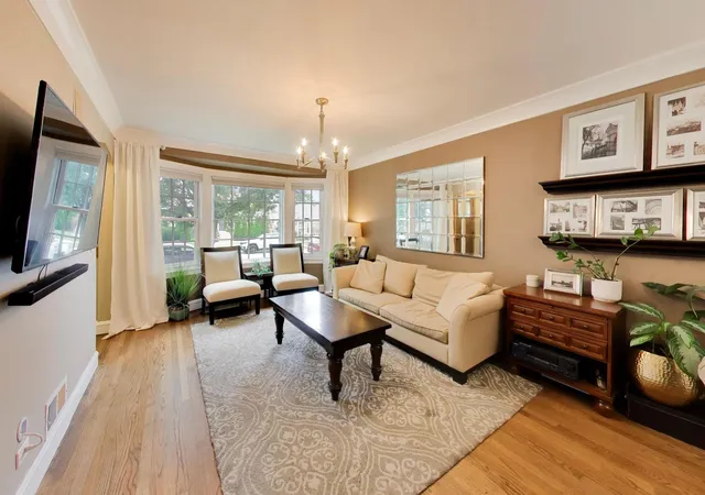 Photo 4 of Single family home for sale at 5042 N Melvina Ave, Chicago, IL 60630 | MLS# 12752181 | Listing updated on 2026-09-25