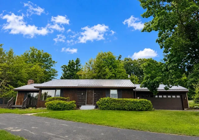 Photo 1 of Single family home for sale at 576 Timber Hills Dr, Freeport, IL 61032 | MLS# 12752209 | Listing updated on 2026-09-16