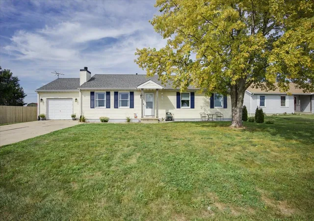 Photo 2 of Single family home for sale at 414 N Kathleen St, Stanford, IL 61774 | MLS# 12752212 | Listing updated on 2026-09-14