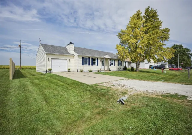 Photo 2 of Single family home for sale at 414 N Kathleen St, Stanford, IL 61774 | MLS# 12752212 | Listing updated on 2026-09-14