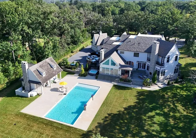 Photo 2 of Mansion for sale at (Undisclosed), Palos Park, IL 60464 | MLS# 12752214 | Listing updated on 2026-09-17