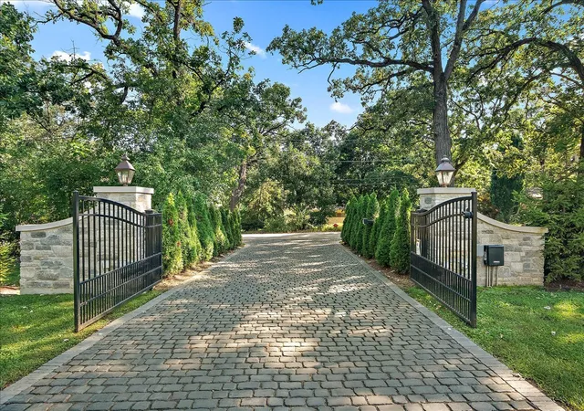 Photo 3 of Mansion for sale at (Undisclosed), Palos Park, IL 60464 | MLS# 12752214 | Listing updated on 2026-09-17
