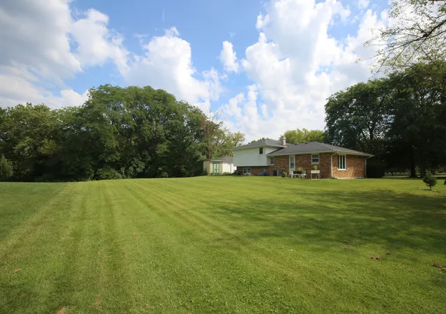 Photo 2 of Single family home for sale at 114 Rosemary Ave, Inverness, IL 60010 | MLS# 12752224 | Listing updated on 2026-09-17