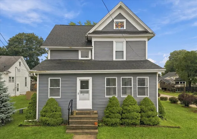 Photo 1 of Single family home for sale at 607 N 1st Street, Ashton, IL 61006 | MLS# 12752226 | Listing updated on 2026-10-05