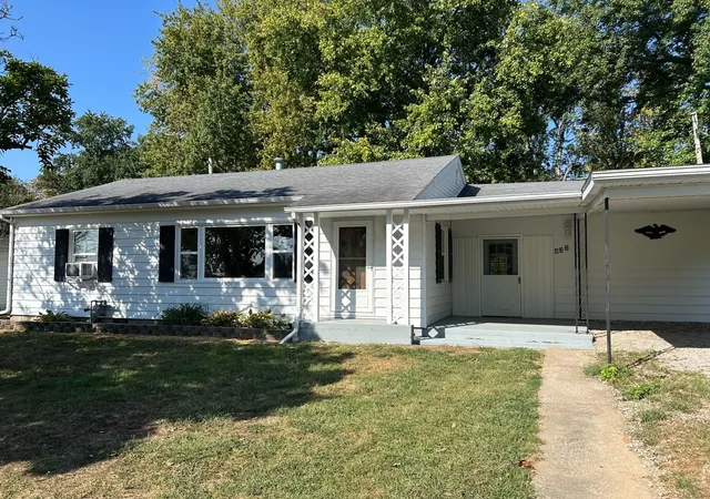 Photo 1 of Single family home for sale at 433 Marteeny St, Mt Vernon, IL 62864 | MLS# 12752237 | Listing updated on 2026-09-07