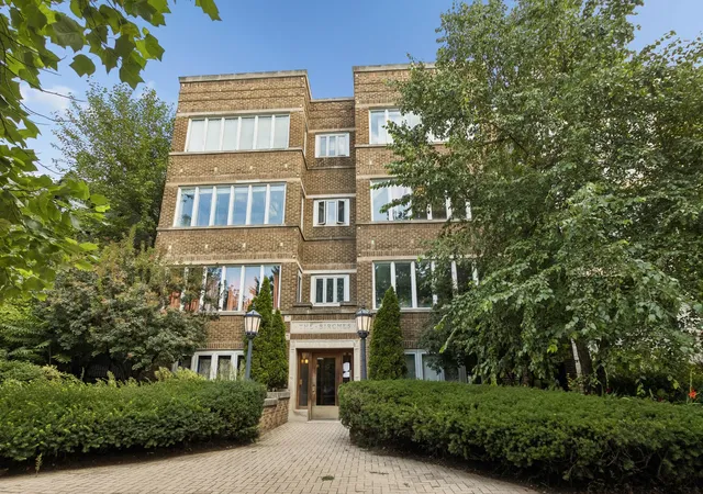 Photo 1 of Condo for sale at 1130 W Morse Ave #2E, Chicago, IL 60626 | MLS# 12752240 | Listing updated on 2026-09-15
