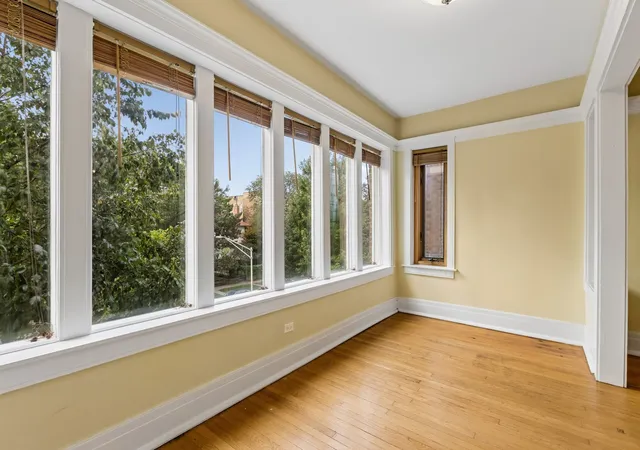 Photo 4 of Condo for sale at 1130 W Morse Ave #2E, Chicago, IL 60626 | MLS# 12752240 | Listing updated on 2026-09-15