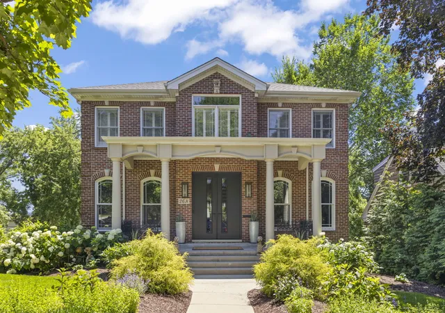 Photo 3 of Single family home for sale at 26 N Julian St, Naperville, IL 60540 | MLS# 12752248 | Listing updated on 2026-10-08