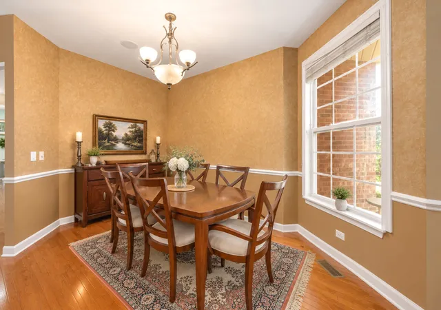 Photo 3 of Townhouse for sale at 227 Wimbledon Pl, Bloomingdale, IL 60108 | MLS# 12752249 | Listing updated on 2026-09-24