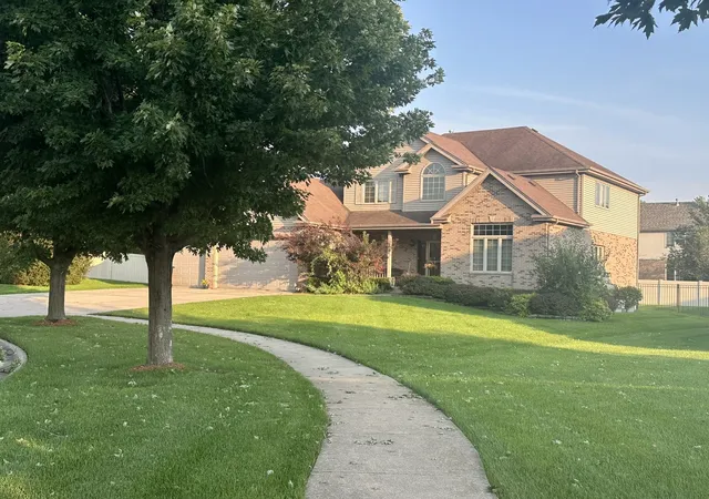 Photo 3 of Sale Pending at 1960 Edmonds Ave, New Lenox, IL 60451 | MLS# 12752253 | Listing updated on 2026-09-30