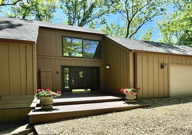Photo 1 of Single family home for sale at 1309 Wildwood Ln, Mahomet, IL 61853 | MLS# 12752261 | Listing updated on 2026-09-22