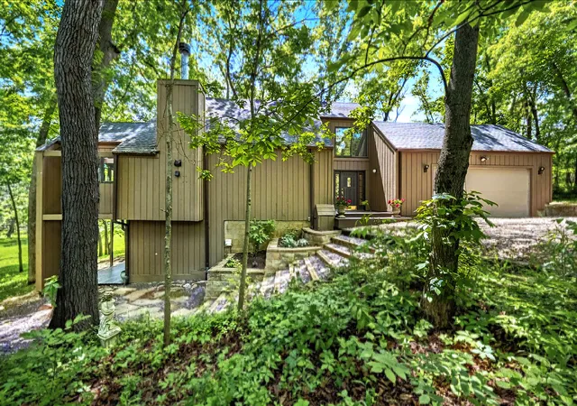 Photo 1 of Single family home for sale at 1309 Wildwood Ln, Mahomet, IL 61853 | MLS# 12752261 | Listing updated on 2026-09-14