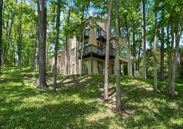 Photo 3 of Single family home for sale at 1309 Wildwood Ln, Mahomet, IL 61853 | MLS# 12752261 | Listing updated on 2026-09-14